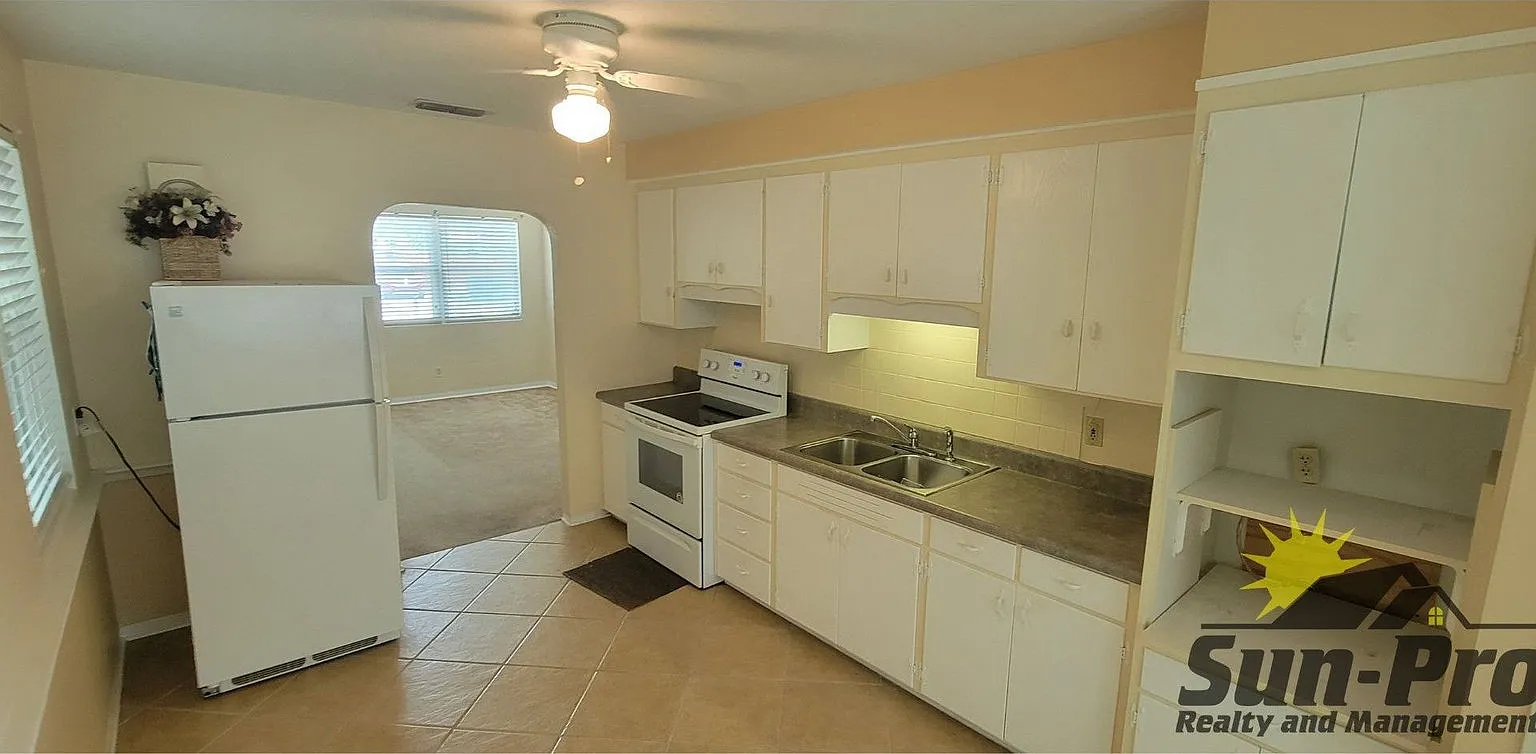 2 bed, 1.0 bath, 1000 sqft, $1,575 — Photo 3