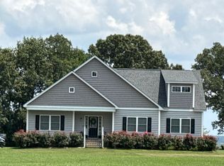 120 Cold Cheer Point Dr, Tappahannock, VA 22560