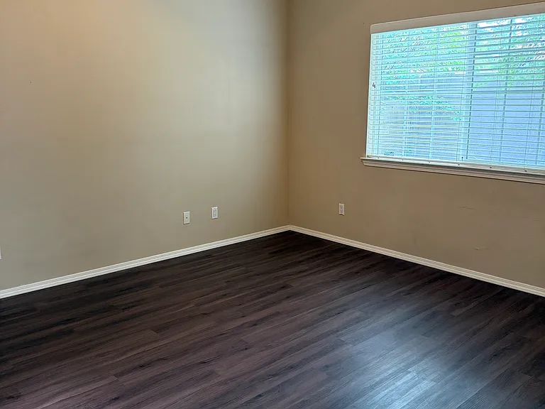 7301 Peregrine Rd NE — Photo 6