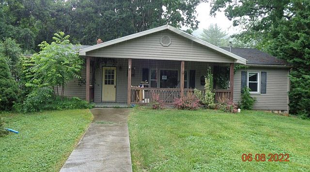 1st image of 1110 Brookhaven Dr