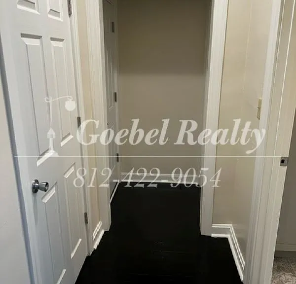 615 SE 3rd St #D — Photo 5