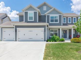 8106 W 166th Ct, Overland Park, KS 66085