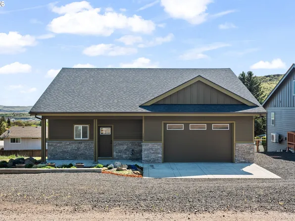 1159 Pine St W, The Dalles, OR 97058