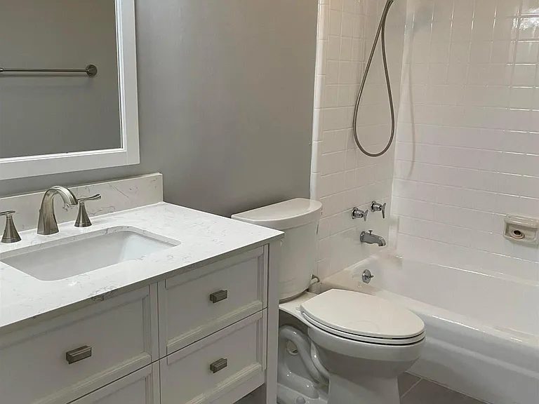 2110 Montreat Ln #B — Photo 5