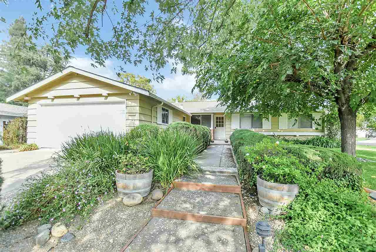 306 Dogwood Dr photo 1