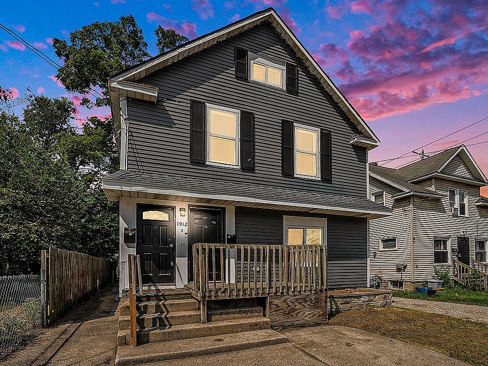 1st image of 1912 S Burdick St #1