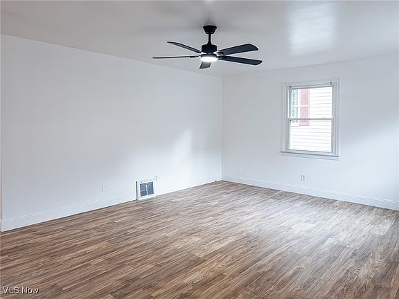 5th image of 3624 Marlamont Way