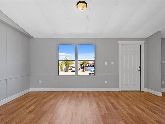 4th image of 4061 Barbara Ave
