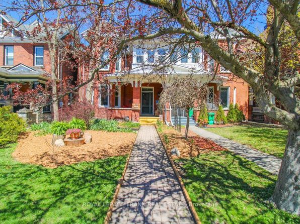 210 McDonnel St, Peterborough, ON K9H 2V9