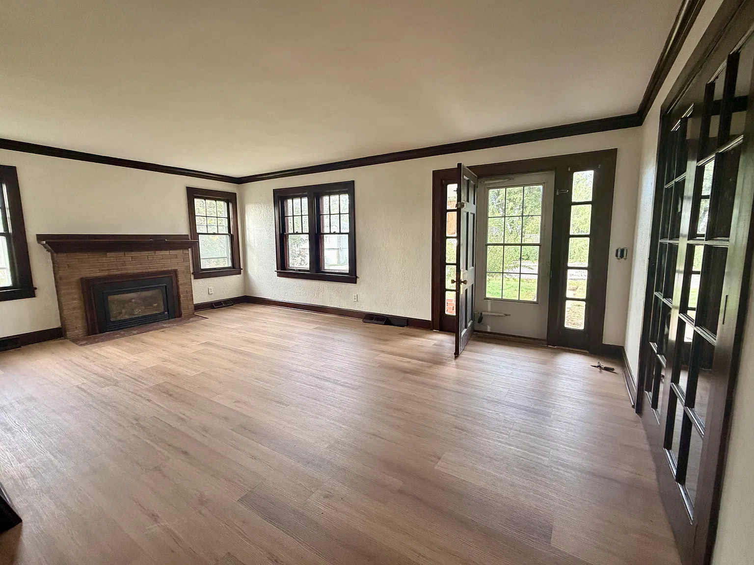 2 bed, 1000 sqft, $1,950 — Photo 4