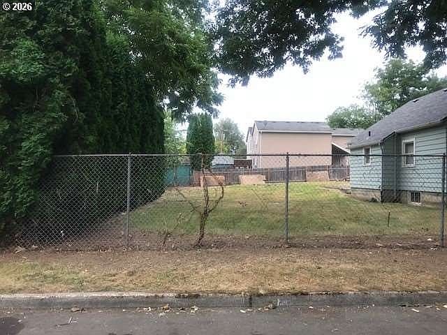 2nd image of 707 NE 2nd St