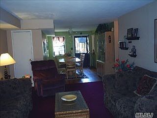 2nd image of 17 Newbrook Ln
