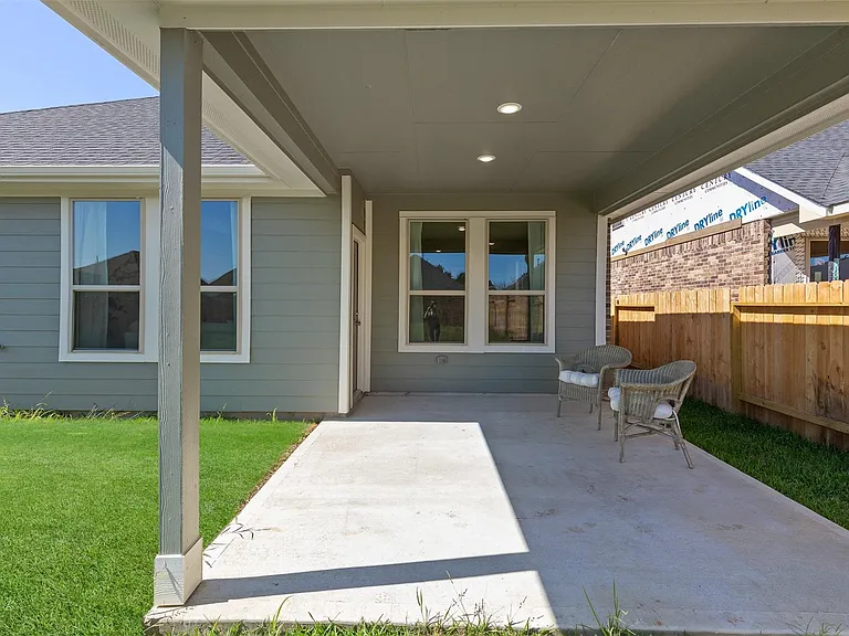 8003 Chukka Dr — Photo 24