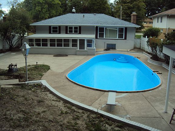 4th image of 7618 Green Valley Dr