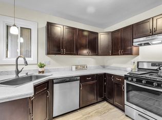 14 Ash Ln, Agawam, MA 01001