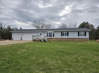 N3286 Evelyn St, Weyauwega, WI 54983
