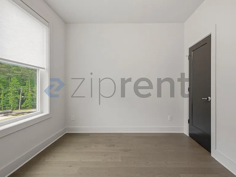 425 S Walker St — Photo 39