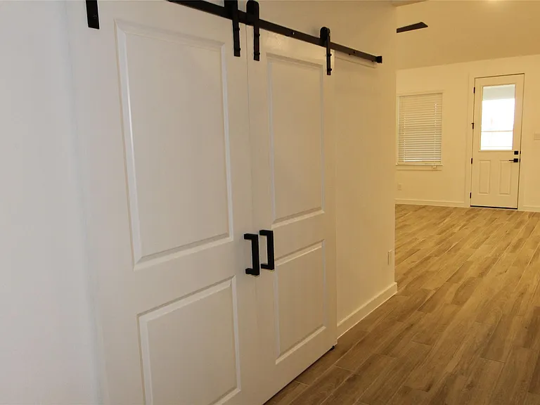 21202 Surf Island Dr — Photo 17