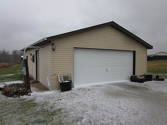 5th image of 2857 Withem Ave