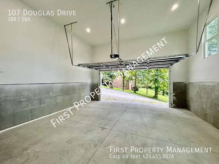 107 Douglas Dr — Photo 27