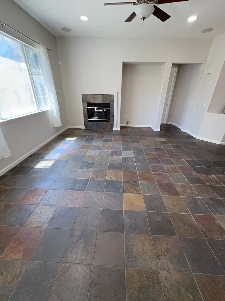 4 bed, 1851 sqft, $3,095 — Photo 2