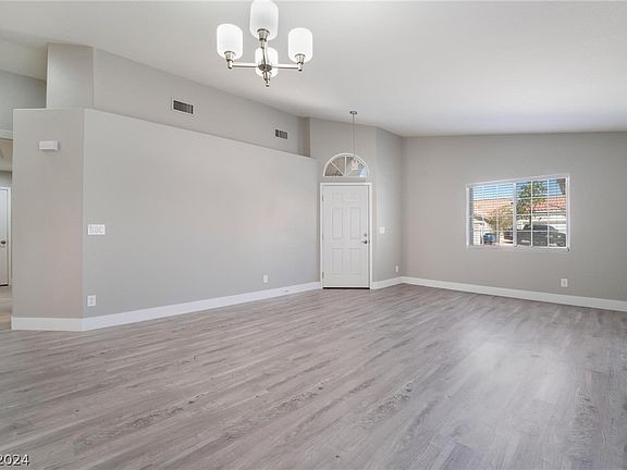 5th image of 5217 Wapiti Point Ct