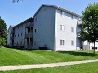 422 Stonehaven Dr UNIT 10, Ames, IA 50010