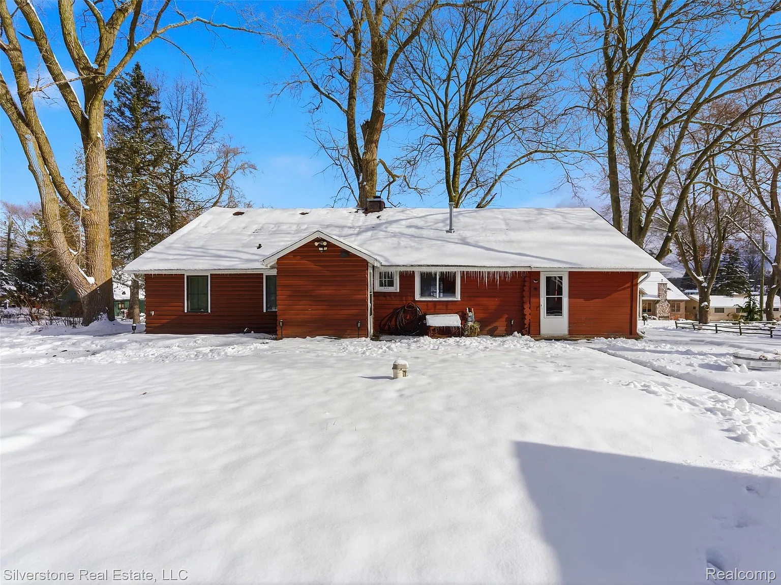 2098 Dunwoodie St photo 1
