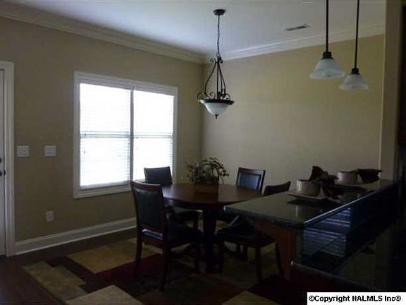 5th image of 107 SE Windflower Cir
