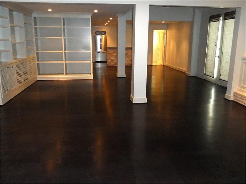 1st image of 5911 Winsome Ln