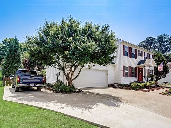 2nd image of 212 Cody Ct
