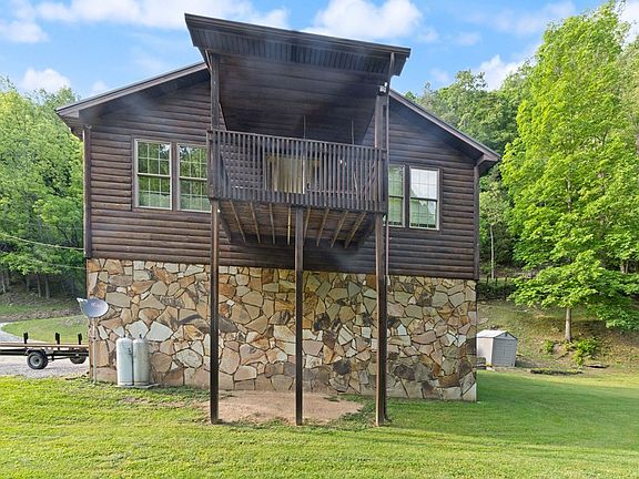 5th image of 326 Cherry Ln