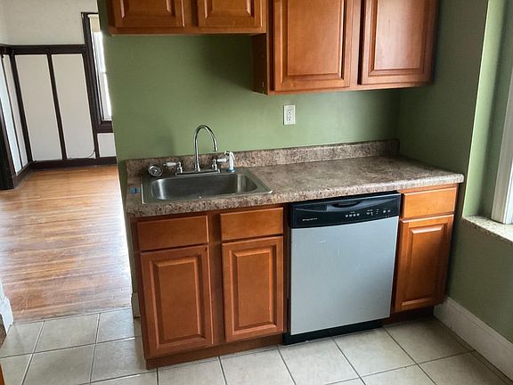 3rd image of 307 W Mulberry St APT 4