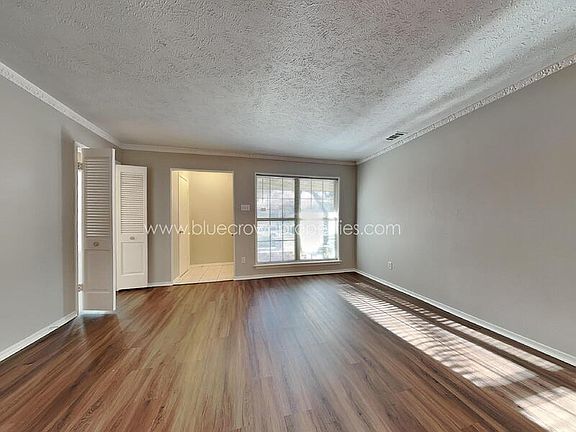 2nd image of 8322 Lullwater Dr