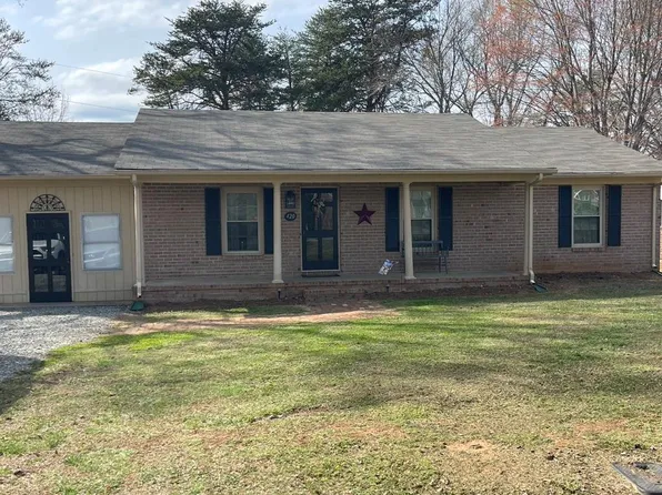 420 Valley Dr, South Boston, VA 24592