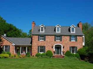 11206 Sweetwood Ln, Oakton, VA 22124