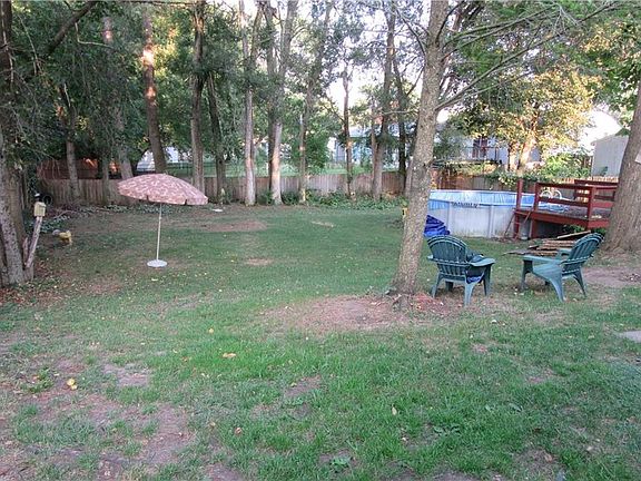 4th image of 1817 Valley Dr