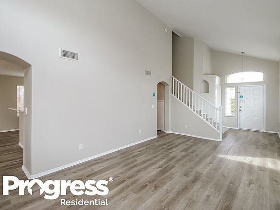 5th image of 1109 W Bluefield Ave