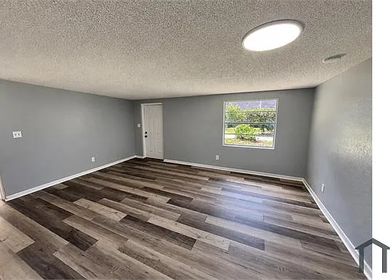 20724 Old Trilby Rd — Photo 4