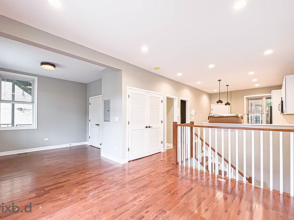 4th image of 1315 W Carmen Ave #1REAR