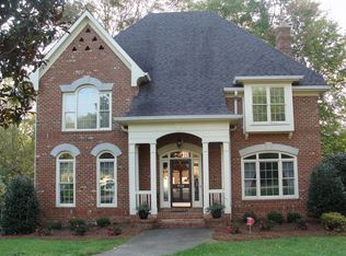 916 Brookmeade Dr, Winston Salem, NC 27106
