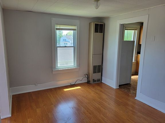 2nd image of 106 Dawson St