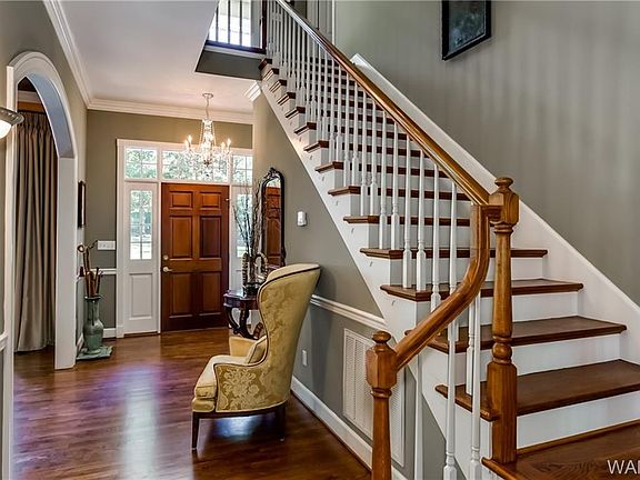3rd image of 13629 Woodbank Cir