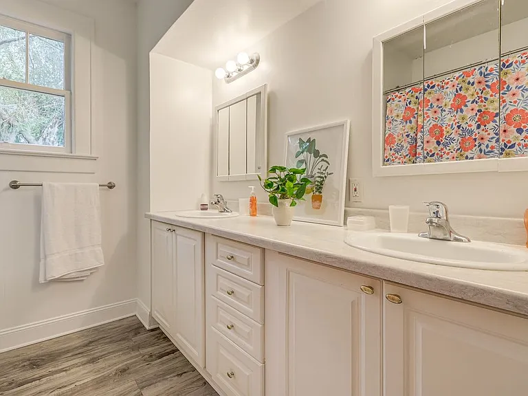 6932 Oakwood St — Photo 10