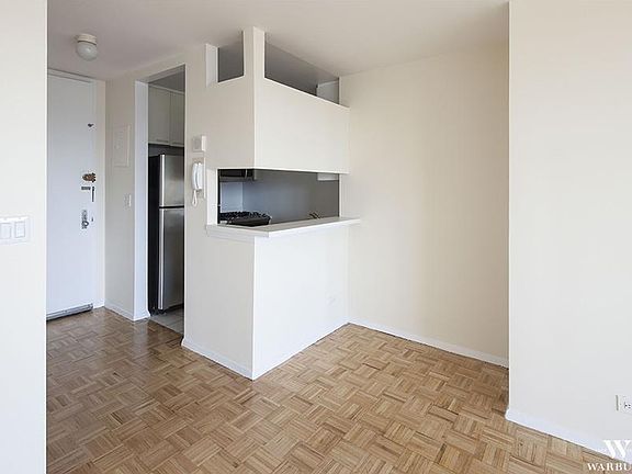 4th image of 200 E 89th St APT 35E