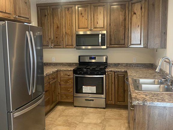 5th image of 108 W Gladden Dr