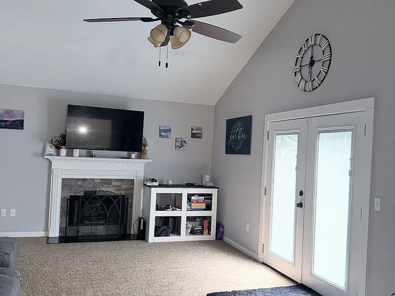 122 The Esplanade Way SW — Photo 2