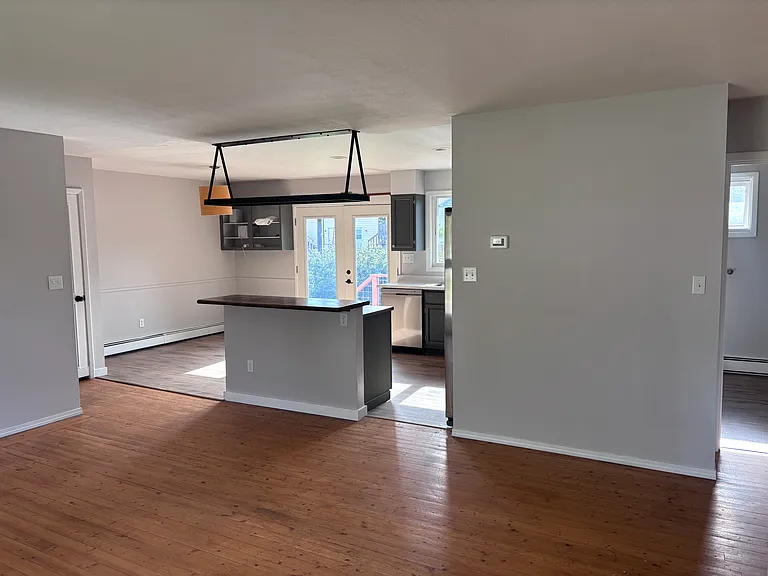 311 N 18th Ave — Photo 3