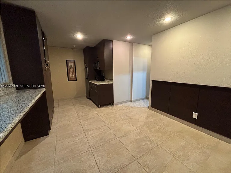 7290 NW 38th St #STUDIO — Photo 4