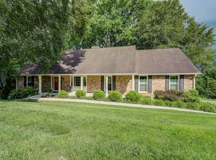2806 Avondale Dr, Johnson City, TN 37604